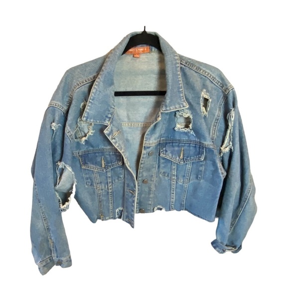 36 Points 5  Blue Denim Oversized Destroyed Jean Jacket Size Small - Picture 1 of 15